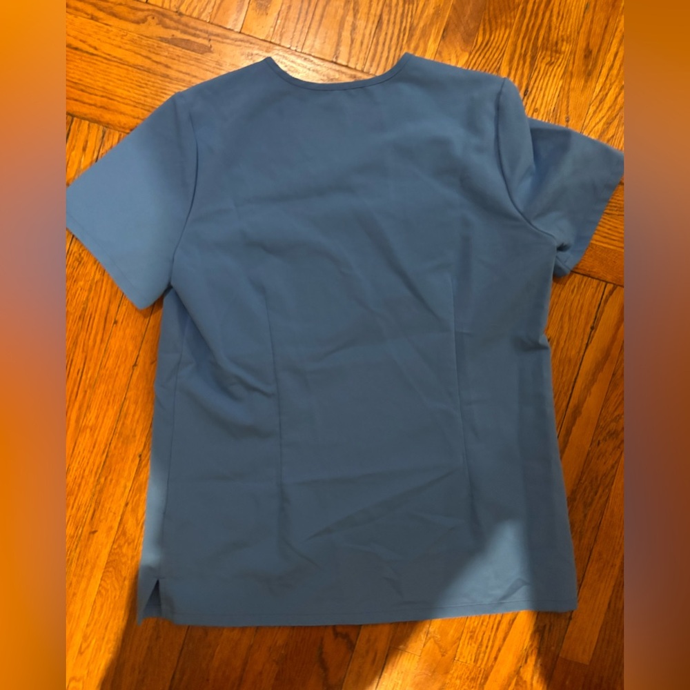 Figs Capri Blue Catarina Top - Picture 4 of 4